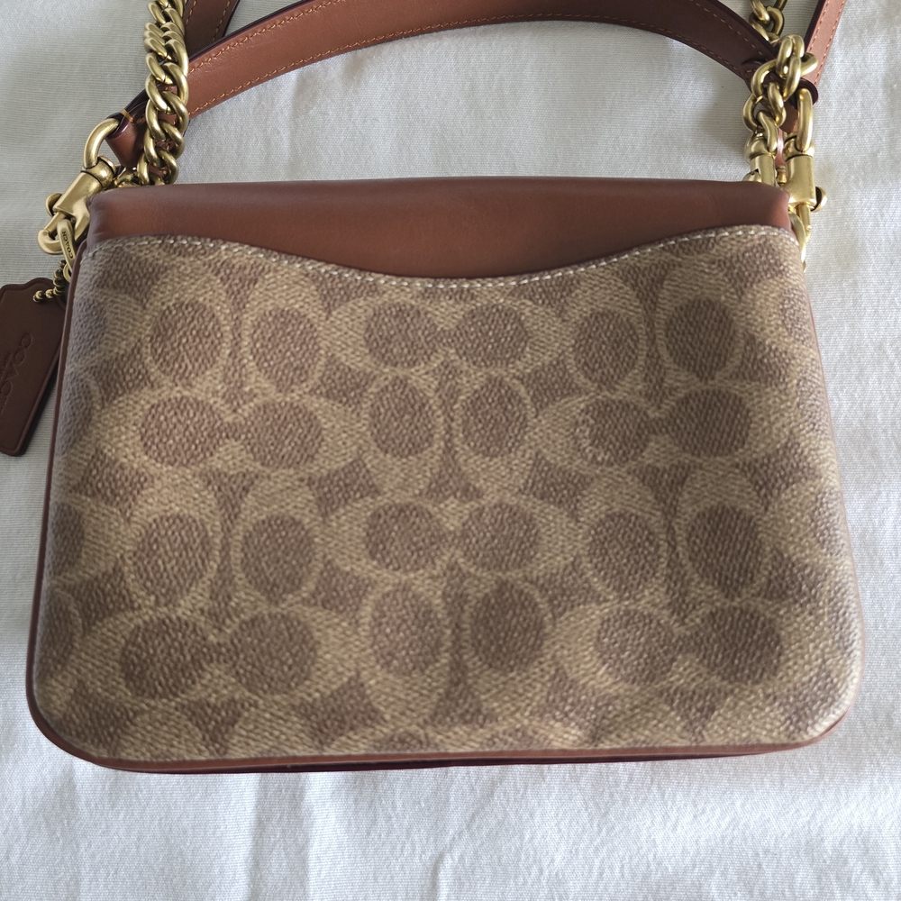 Coach Cassie 19 Crossbody โ Signature Canvas + Leather โ 3 Straps EUC - Picture 8 of 16
